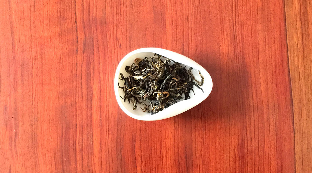 福安隆晒红VS烤红，谁说红茶不能用100℃沸水冲泡？配图