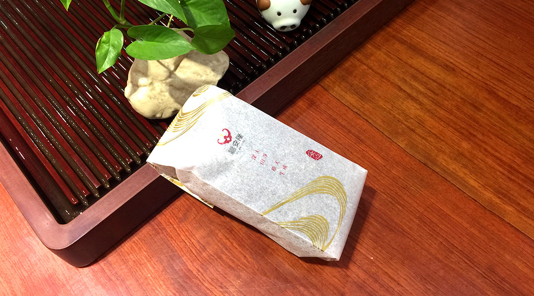 福安隆晒红VS烤红，谁说红茶不能用100℃沸水冲泡？配图